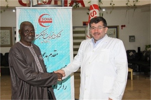 بازدید رئیس صلیب سرخ کشور آفریقایی چاد از شرکت تجهیزات پزشکی هلال ایران