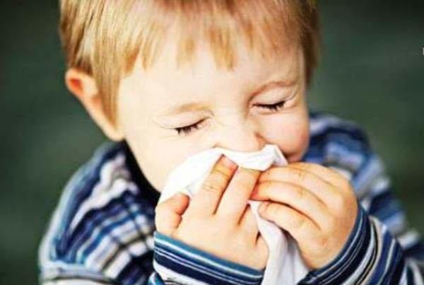 مراقب بیماری تنفسی زمستان باشید/ علائم شبیه سرماخوردگی و کرونا