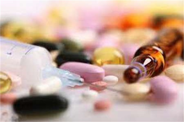 رئیس داروخانه های دانشگاه علوم پزشکی تهران: هیچ دارویی در 80 درصد موارد سرماخوردگی ها نباید مصرف شود