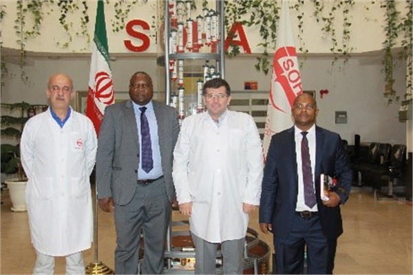 بازدید رئیس و نایب رئیس صلیب سرخ کشور لسوتو از شرکت تجهیزات پزشکی هلال ایران