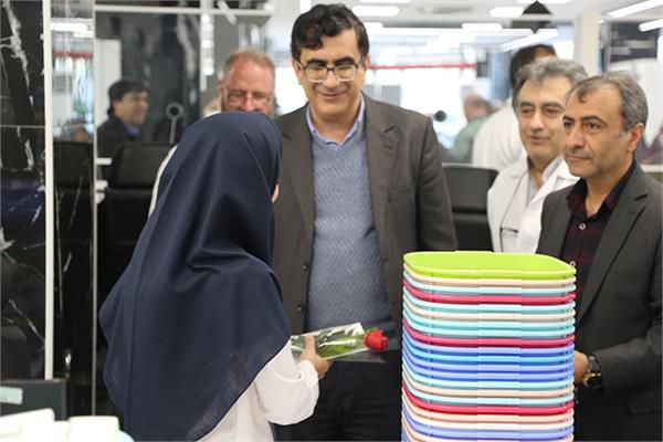 تجلیل از بانوان سازمان تدارکات پزشکی به مناسبت گرامیداشت مقام زن 16