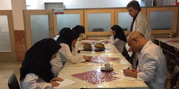 برگزاری آزمون دوره آموزشی «رویکرد جدید در بررسی داروها(1)» برای داروسازان داروخانه مرکزی هلال احمر