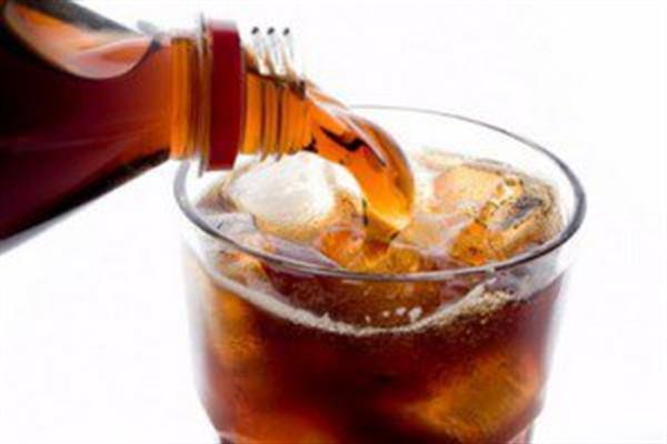 ادعای تاثیر مثبت نوشابه‌های رژیمی در مبتلایان به سرطان روده
