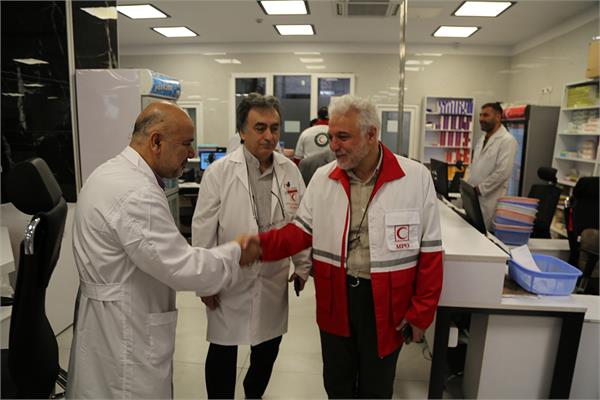 بازدید دکتر شانه ساز از داروخانه هلال احمر در ایام نوروز 5