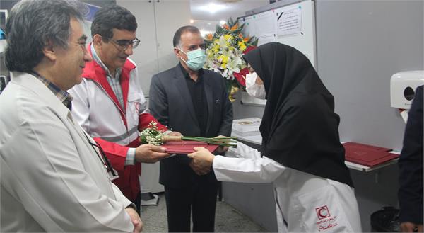 تجلیل از داروسازان داروخانه های هلال احمر به مناسبت روز داروساز