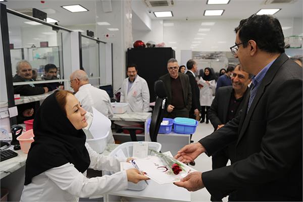تجلیل از بانوان سازمان تدارکات پزشکی به مناسبت گرامیداشت مقام زن 18