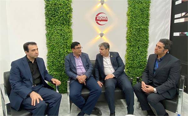 بازدید مدیرعامل و معاون اقتصادی سازمان از غرفه شرکت های تابعه سازمان تدارکات پزشکی