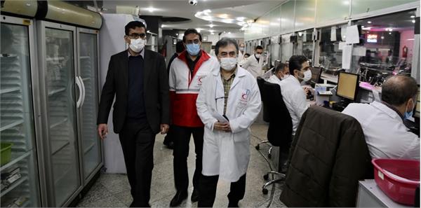 بازدید سرزده مدیرعامل سازمان تدارکات پزشکی از داروخانه مرکزی هلال احمر