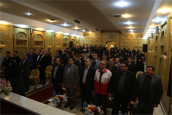 با حضور رئیس جمعیت هلال احمر صورت گرفت: رونمایی از دستگاه دیالیز HDF اهدایی شرکت تجهیزات پزشکی هلال ایران به مجتمع دارویی درمانی هلال ایران