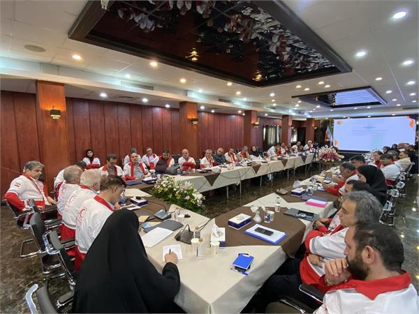 برگزاری نشست هم افزایی مدیران عامل جمعیت های هلال احمر استان ها 1