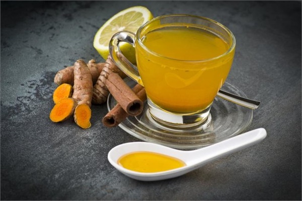 ۹ خاصیت چای زردچوبه برای سلامتی