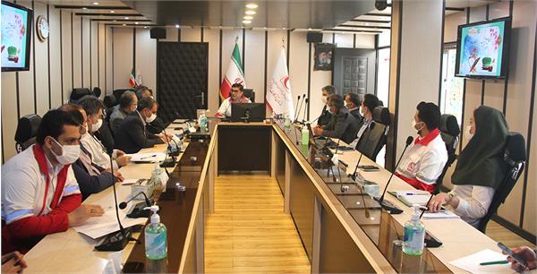در جلسه شورای مدیران سازمان تدارکات پزشکی بر گسترش و توسعه داروخانه مرکزی هلال احمر در راستای فعالیت شبانه روزی  آن تأکید شد