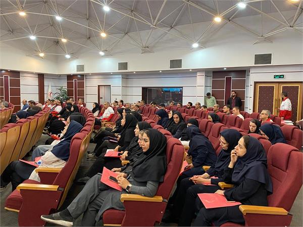 دومین نشست صمیمانه مدیرعامل با پرسنل 8