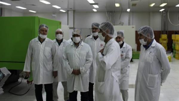 IRCS's Under-Secretary General pays unannounced visit to Helal Iran Medical Devices Company