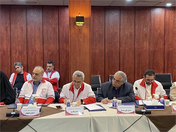 برگزاری نشست هم افزایی مدیران عامل جمعیت های هلال احمر استان ها 6