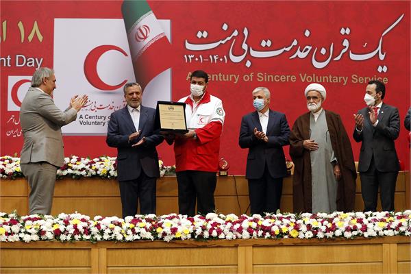 مراسم گرامیداشت یکصدمین سالروز تاسیس جمعیت هلال احمر ایران برگزار شد 13