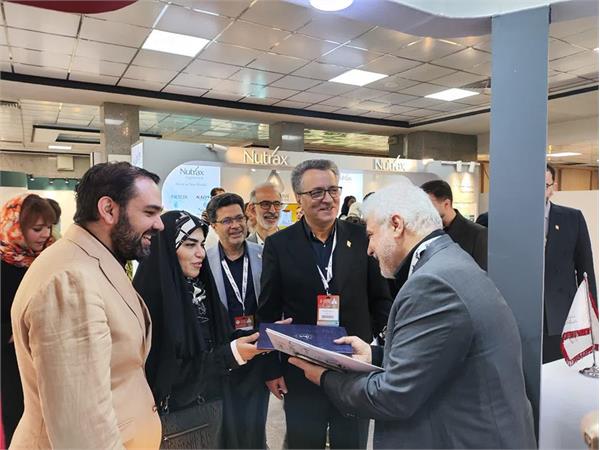 حضور سازمان تدارکات پزشکی در همایش انجمن داروسازان ایران  5