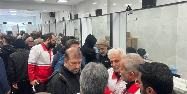 بازدید میدانی دبیرکل جمعیت هلال احمر از داروخانه شبانه روزی مرکزی؛ تأکید بر تداوم پایداری زنجیره تأمین دارو در شرایط حساس کنونی