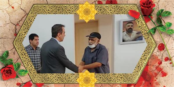 حضور مدیرعامل شرکت تجهیزات پزشکی هلال ایران در منزل خانواده شهید ملاداوودی