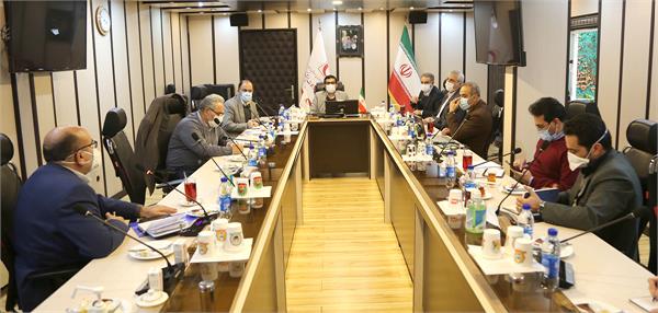 دکتر عسکری مدیرعامل سازمان تدارکات پزشکی بر ضرورت ایجاد «هات لاین» میان داروخانه مرکزی هلال احمر و داروخانه 13 آبان تأکید کرد